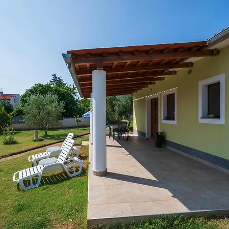 Holiday home Awesome In With Kitchen *