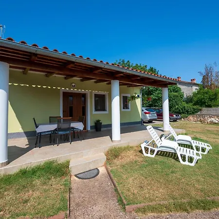 Awesome In With Kitchen Holiday home *