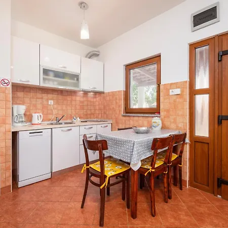 Awesome In With Kitchen Holiday home Medulin