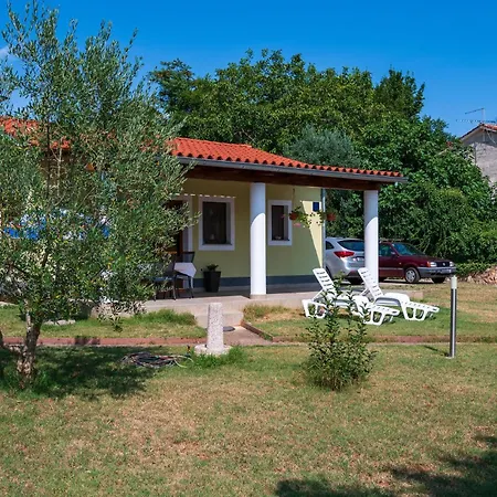 Awesome In With Kitchen Holiday home *